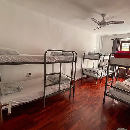 Tarragona Hostel * Tarragona