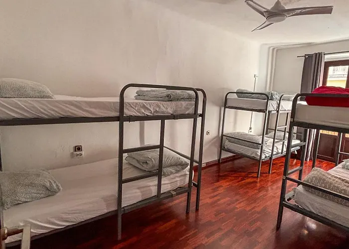 Tarragona Hostel * טראגונה