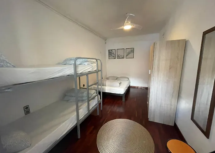 Tarragona Hostel אכסניה טראגונה