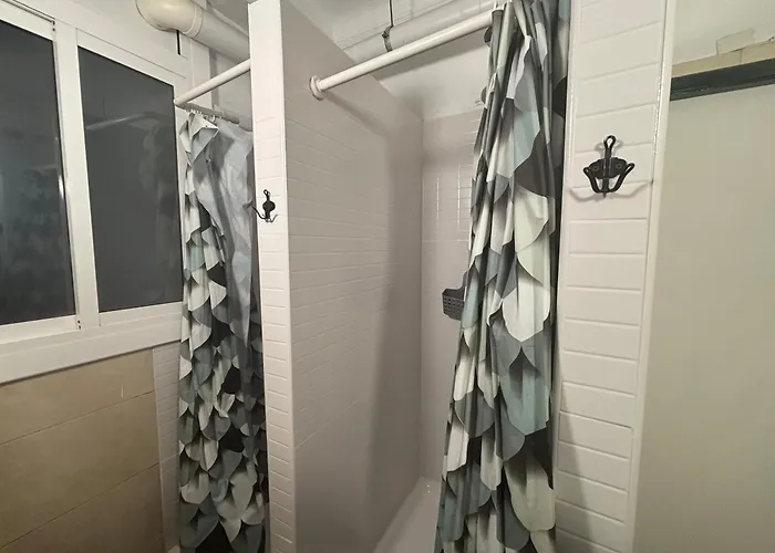 Tarragona Hostel טראגונה