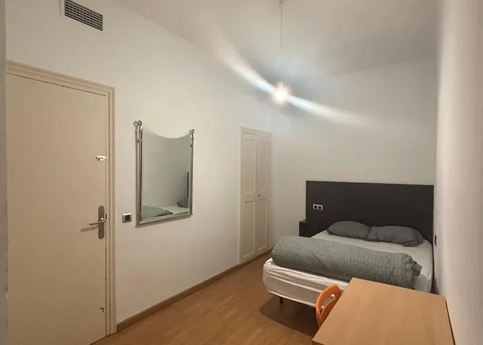Tarragona Hostel טראגונה