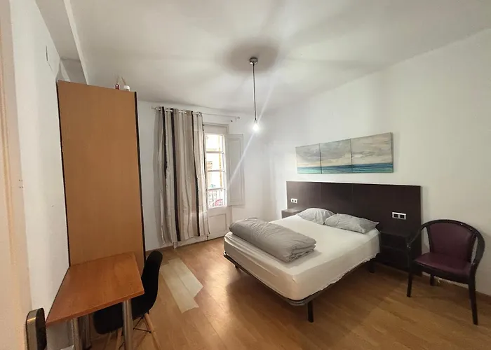 Tarragona Hostel אכסניה טראגונה