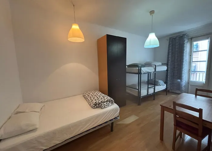 Tarragona Hostel טראגונה