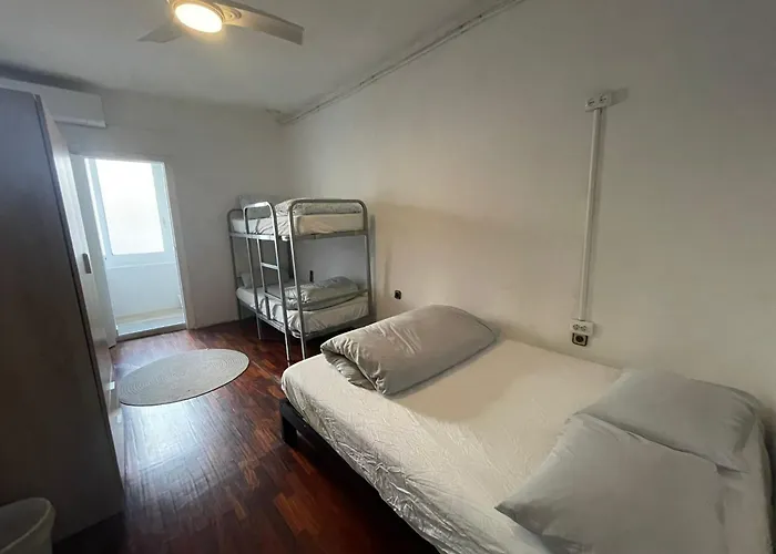 Tarragona Hostel * טראגונה