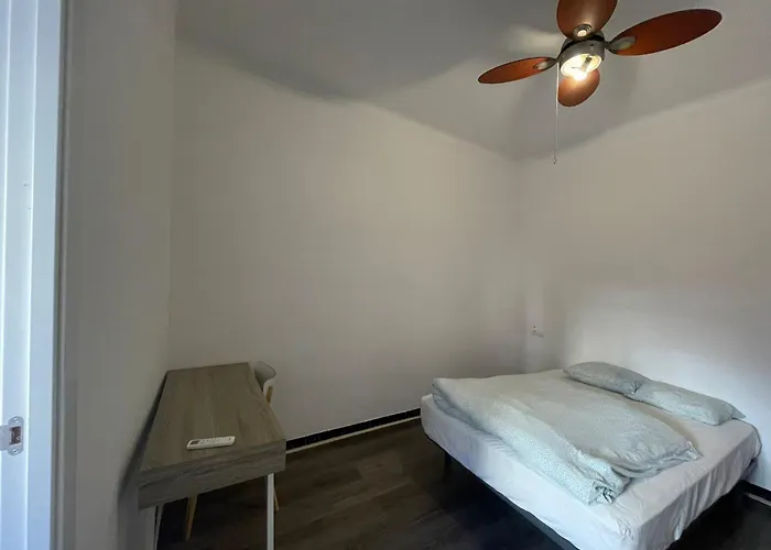 אכסניה Tarragona Hostel *