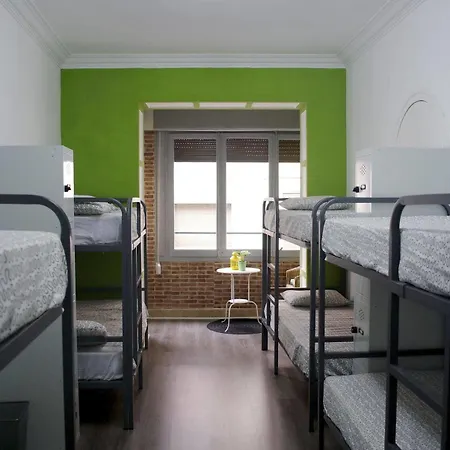 Hostel Tarragona Hostel *