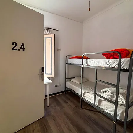 Tarragona Hostel *