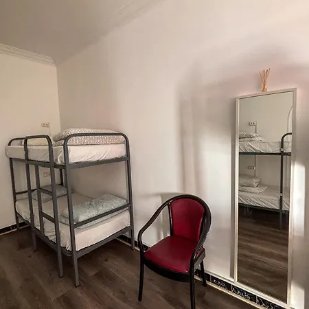 Vandrarhem Tarragona Hostel *