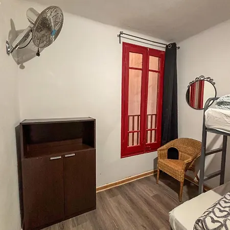 Tarragona Hostel * Tarragona