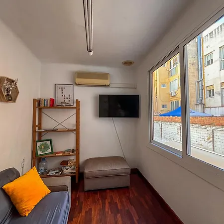 塔拉戈纳旅舍 旅馆